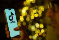 Kenapa Scroll TikTok Bikin Betah Tapi Baca Artikel Bikin Bosan?